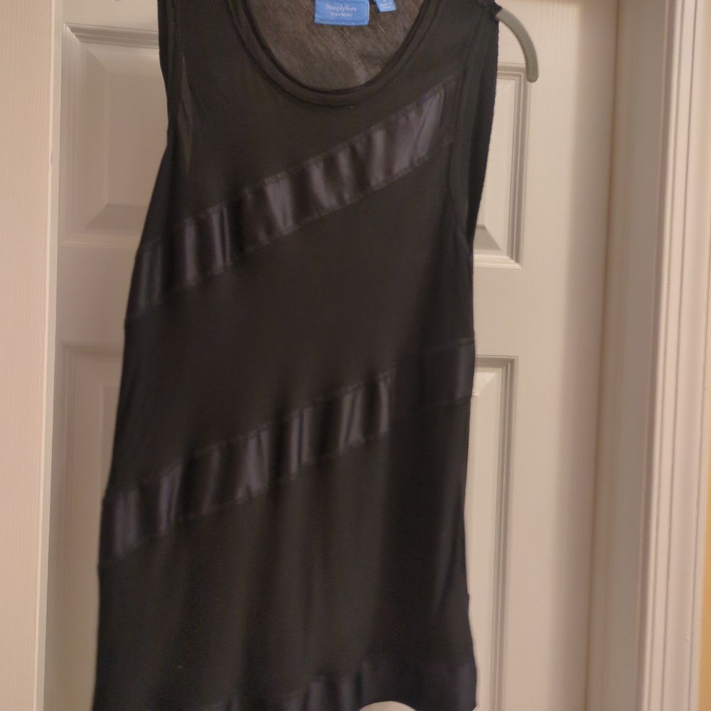 Simply Vera Vera Wang Black Tank Top